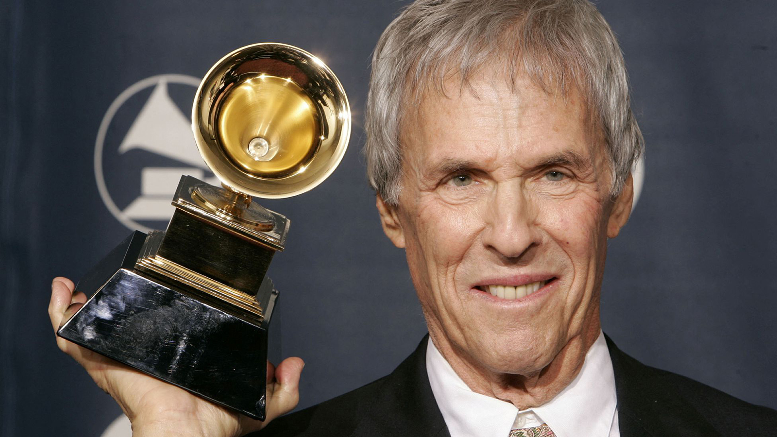 Cantante Y Compositor Estadounidense Burt Bacharach Muere A Los 94 Años